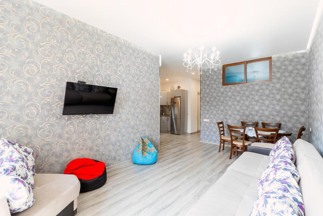 Nice Batumi Apartment Dış mekan fotoğraf