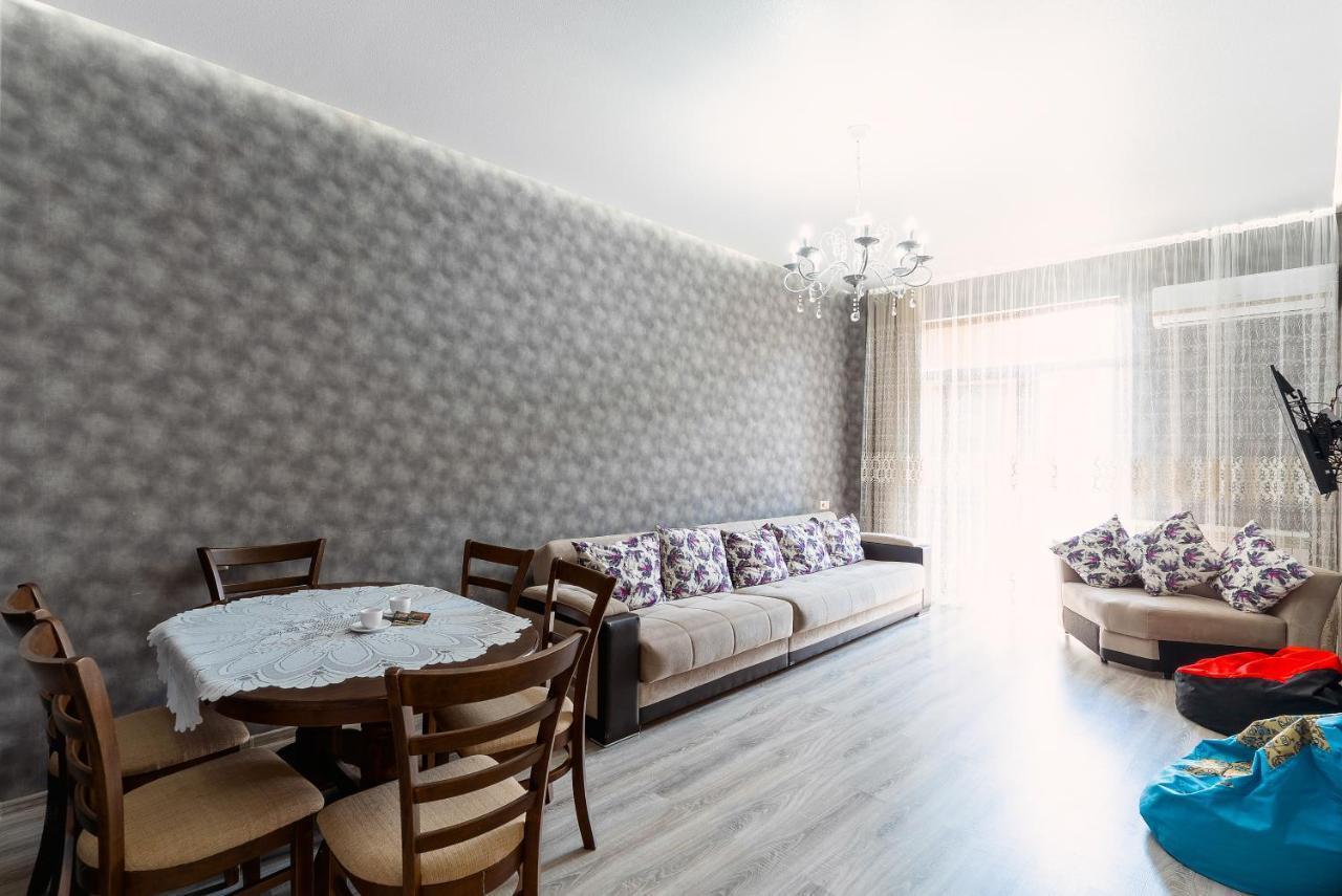Nice Batumi Apartment Dış mekan fotoğraf
